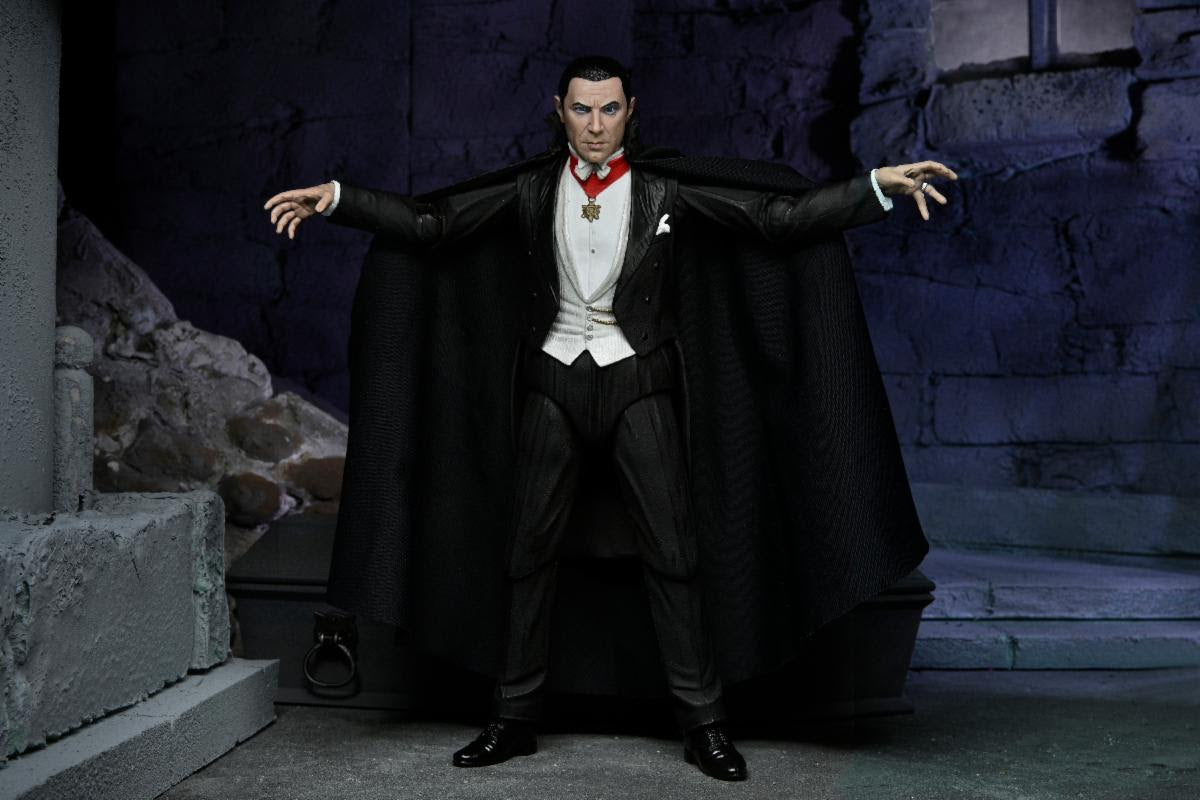 NECA - Universal Monsters – 7" Scale Action Figure - Ultimate Dracula (Transylvania)