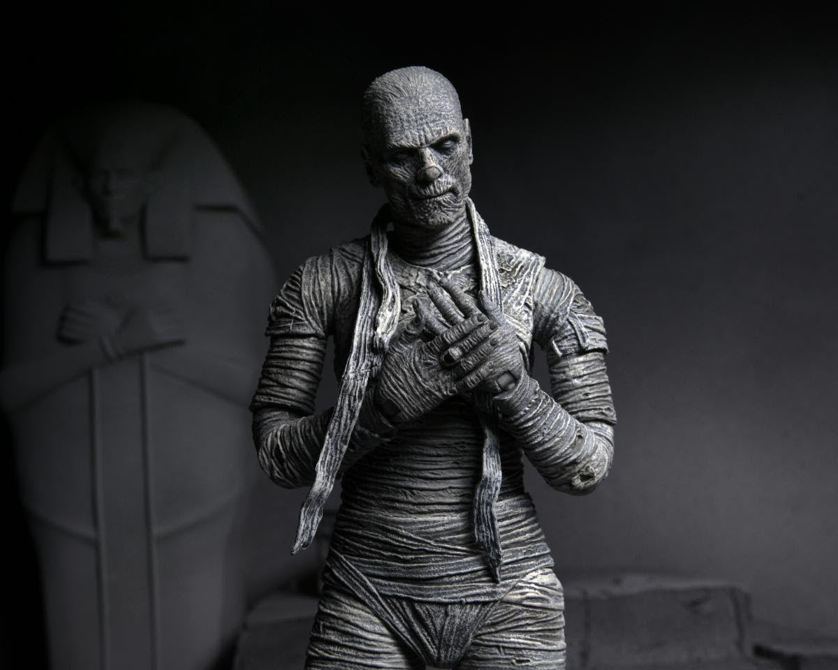NECA - Universal Monsters - 7" Scale Action Figure - Ultimate Mummy (Black & White)